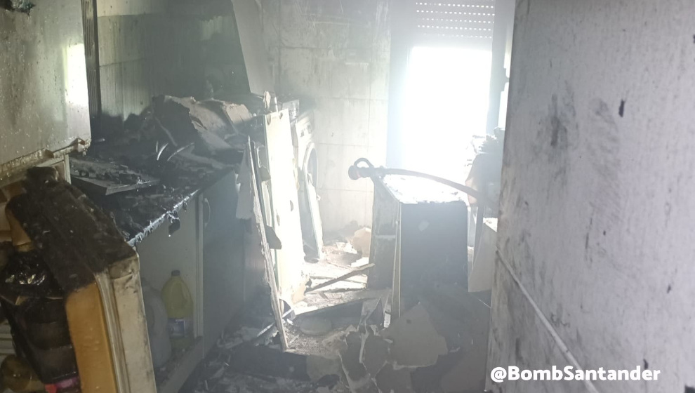 Extinguido incendio en vivienda de Mompía: Bomberos de Santander logran controlar las llamas y evitan víctimas