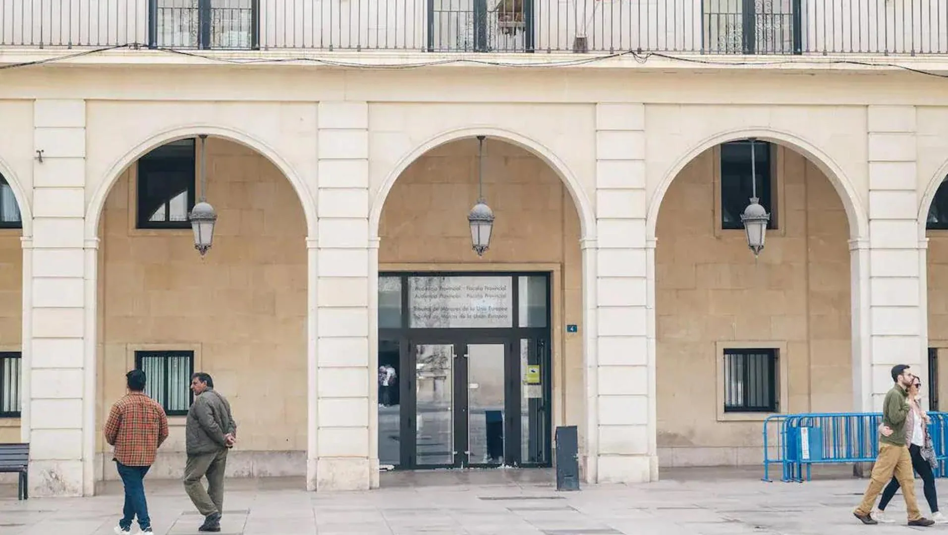 La Audiencia de Alicante condena a un hombre por cobrar durante más de seis años la pensión de su madre fallecida