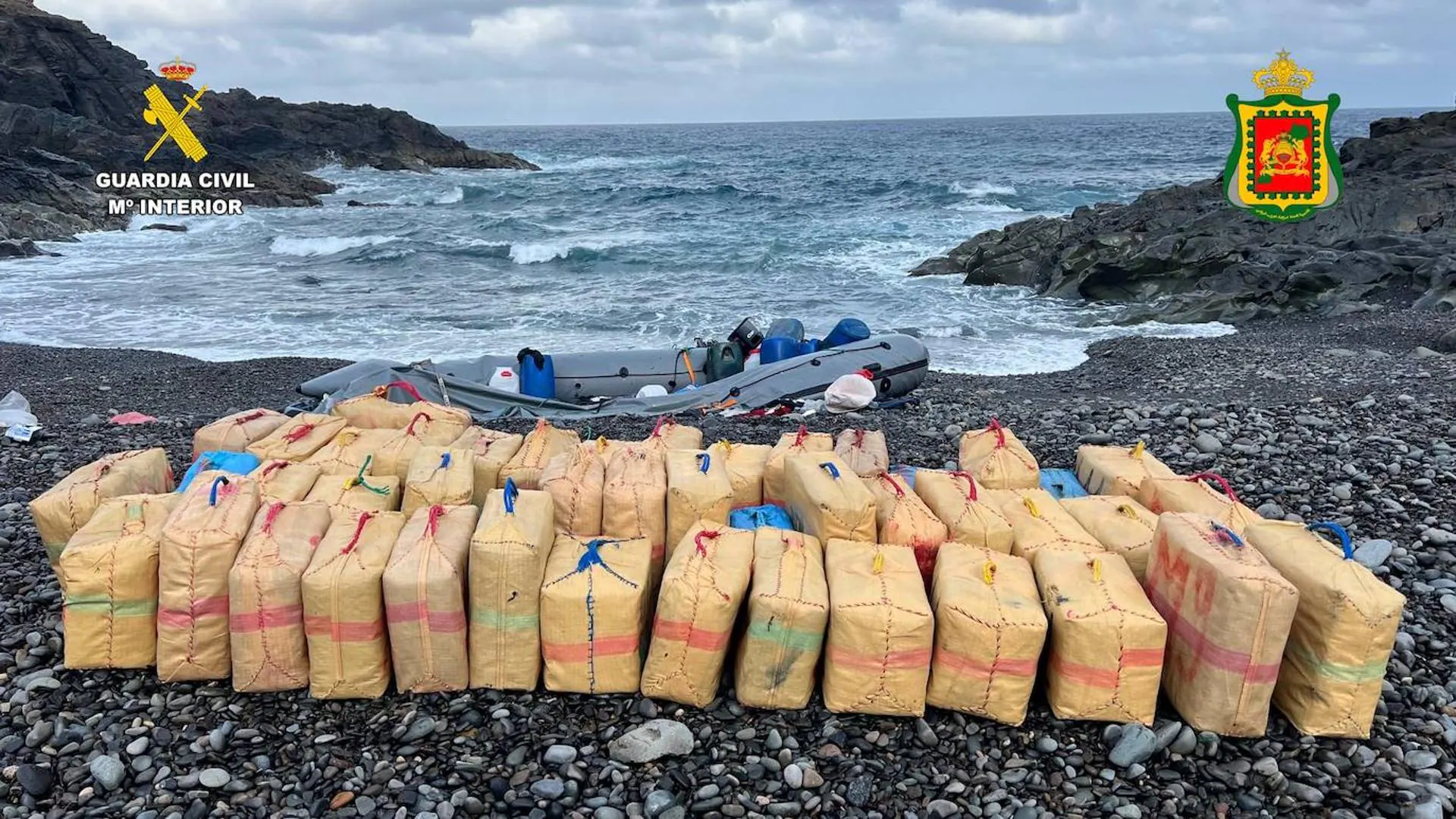 Intervenidos 1610 kilos de hachís en una neumática en Fuerteventura