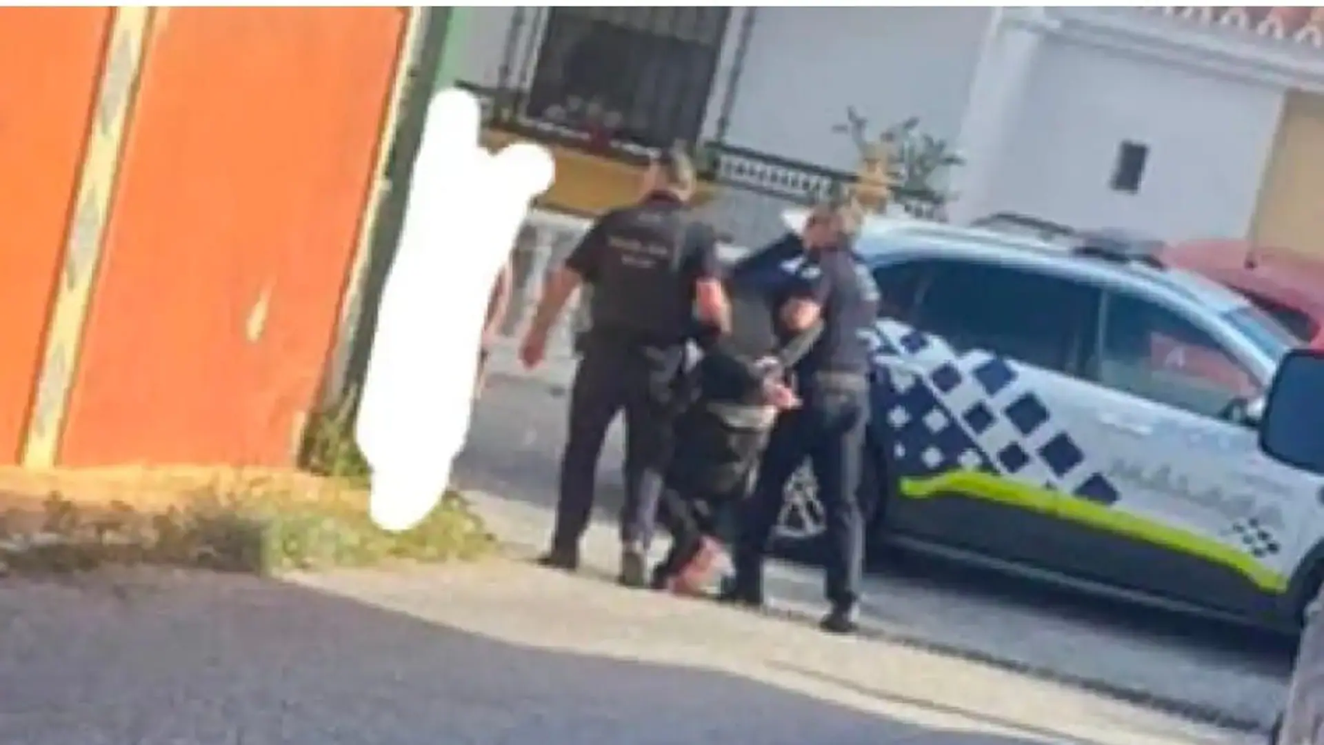 Increíble asalto a chalé en Málaga: ¡Anciano y su esposa brutalmente golpeados por una banda de delincuentes!