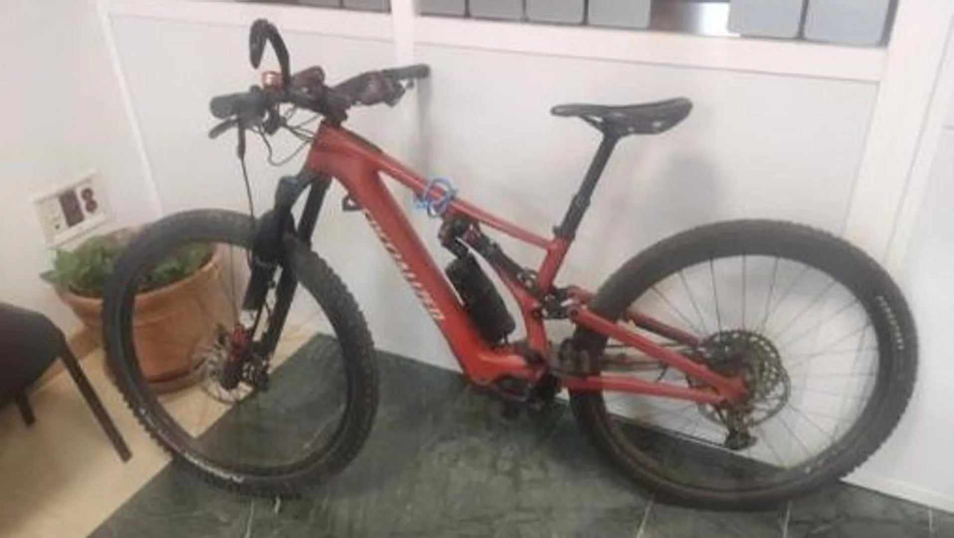 La Policía Local de Ronda recupera dos bicicletas de alta gama robadas por un ladrón