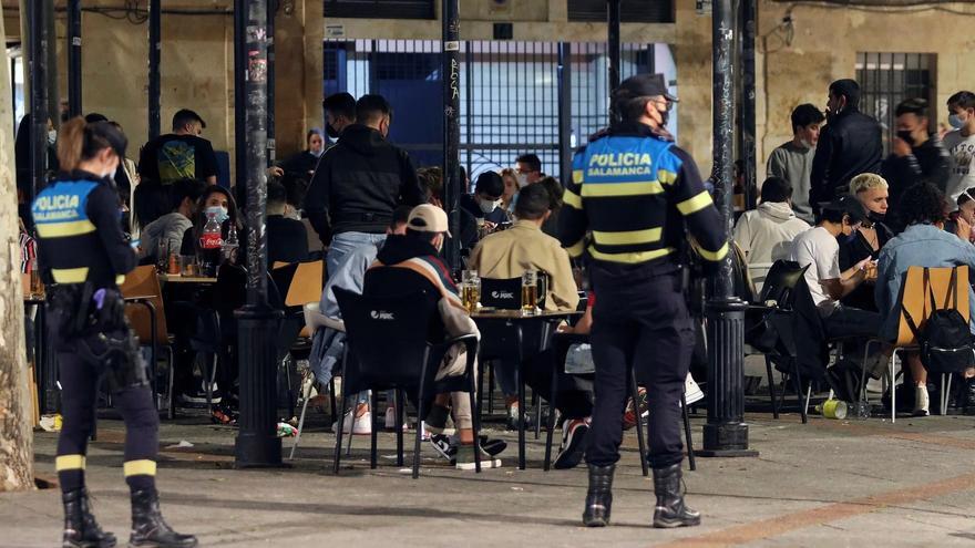 Un policía local fuera de servicio frena una agresión machista en la calle en Salamanca