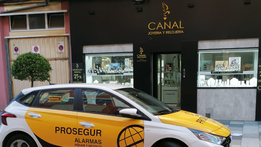 Roban en una céntrica joyería de Maliaño