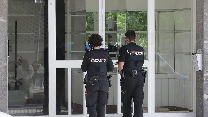 El ertzaina investigado por agredir a un hombre en Irun será apartado como medida cautelar