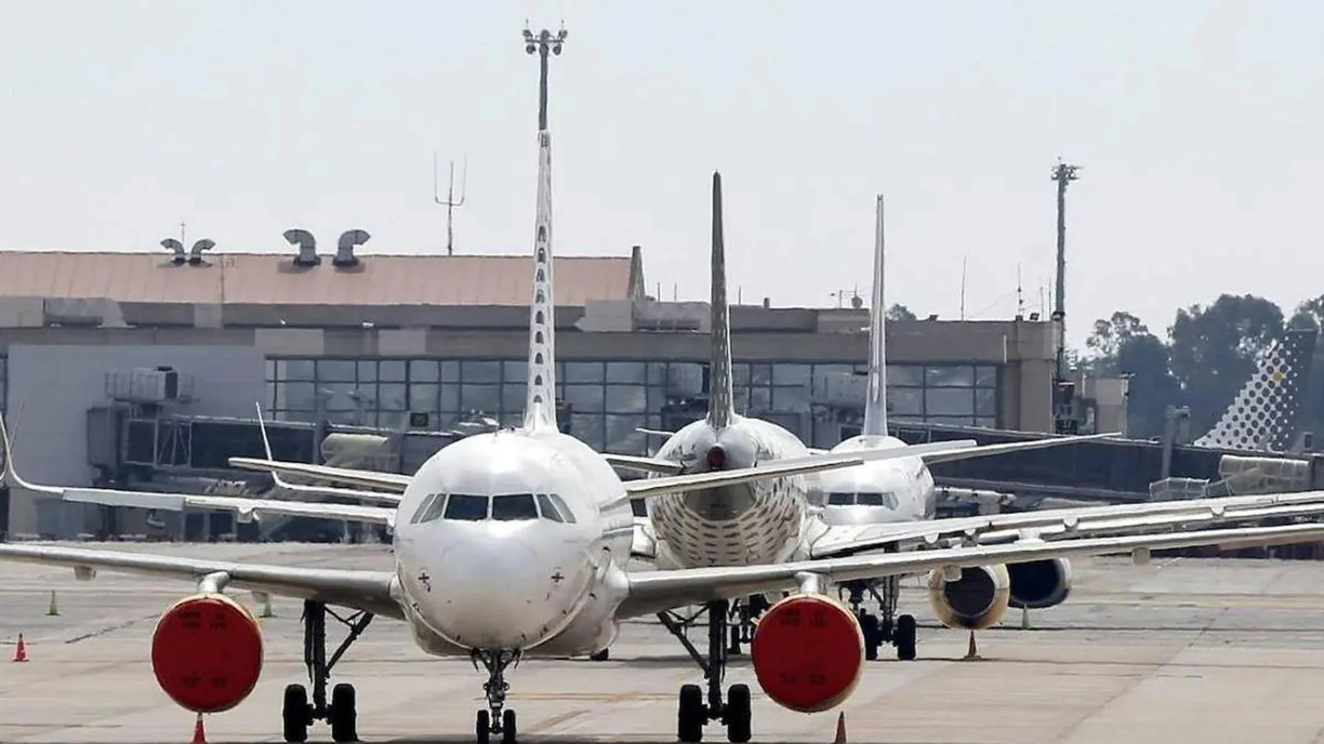 Una aerolínea indemniza a un viajero en Málaga por llegar su vuelo más de una hora antes