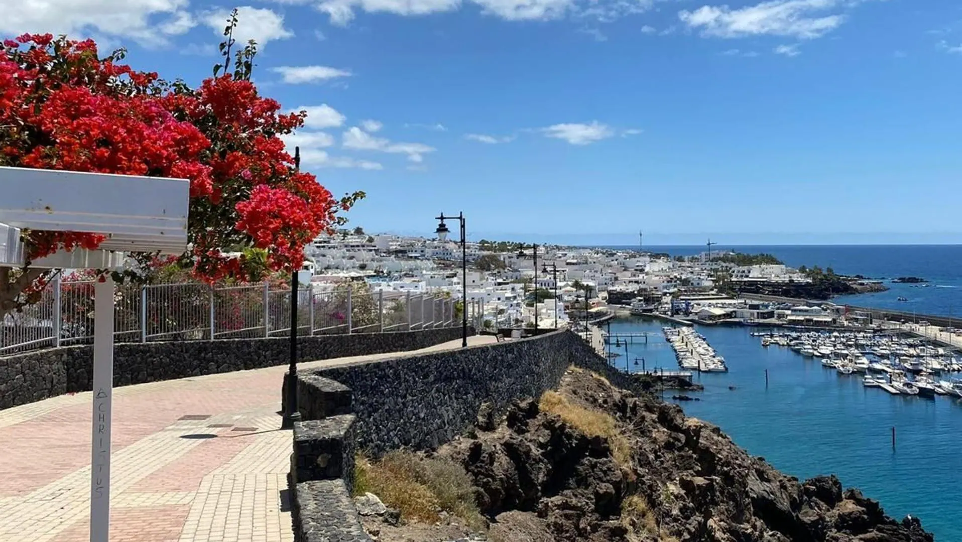Trágico suceso en Lanzarote: Buceador pierde la vida en el muelle de la Tiñosa en parada cardiorrespiratoria