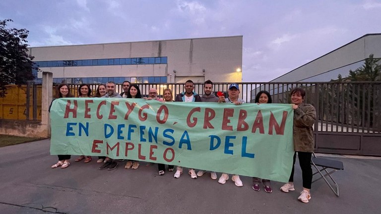 «Gana 1,9 millones» en Vitoria y «cerrará» con 30 despidos