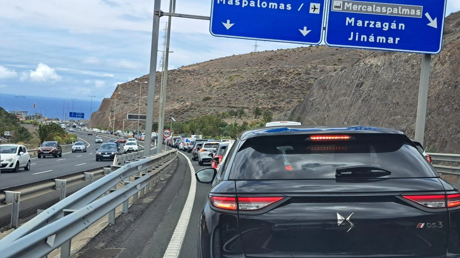 Caos en la carretera: colas kilométricas en la GC-1 por un accidente