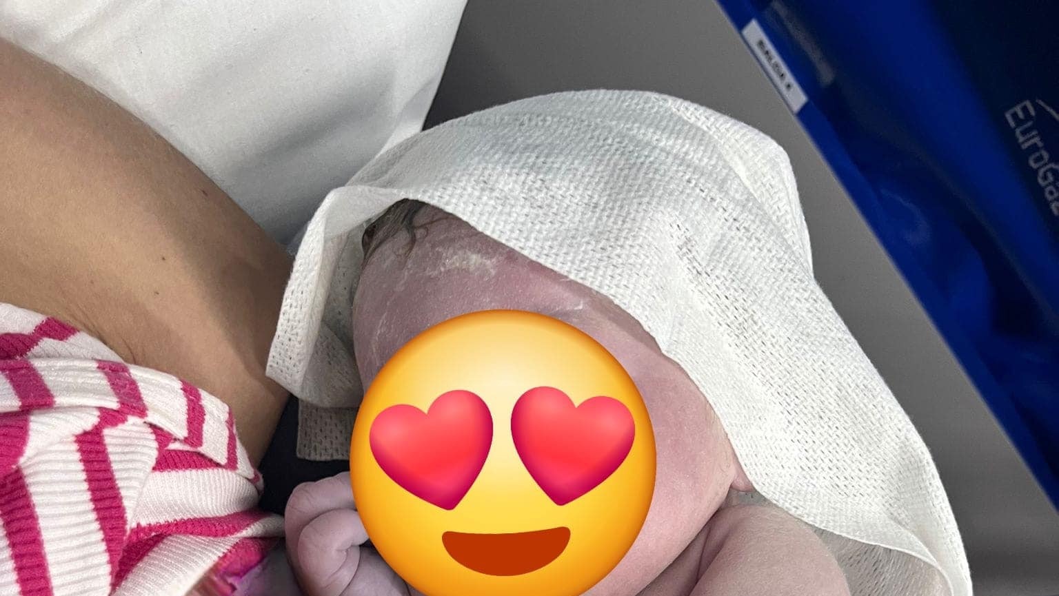 "Parto inminente" en Rociana del Condado: La madre y el niño están en buen estado