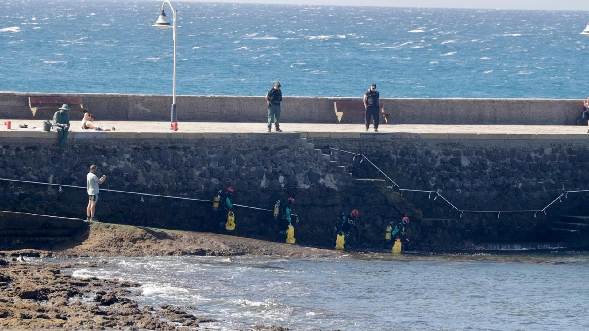 Frenética búsqueda por tierra, mar y aire de Manoli en Arinaga