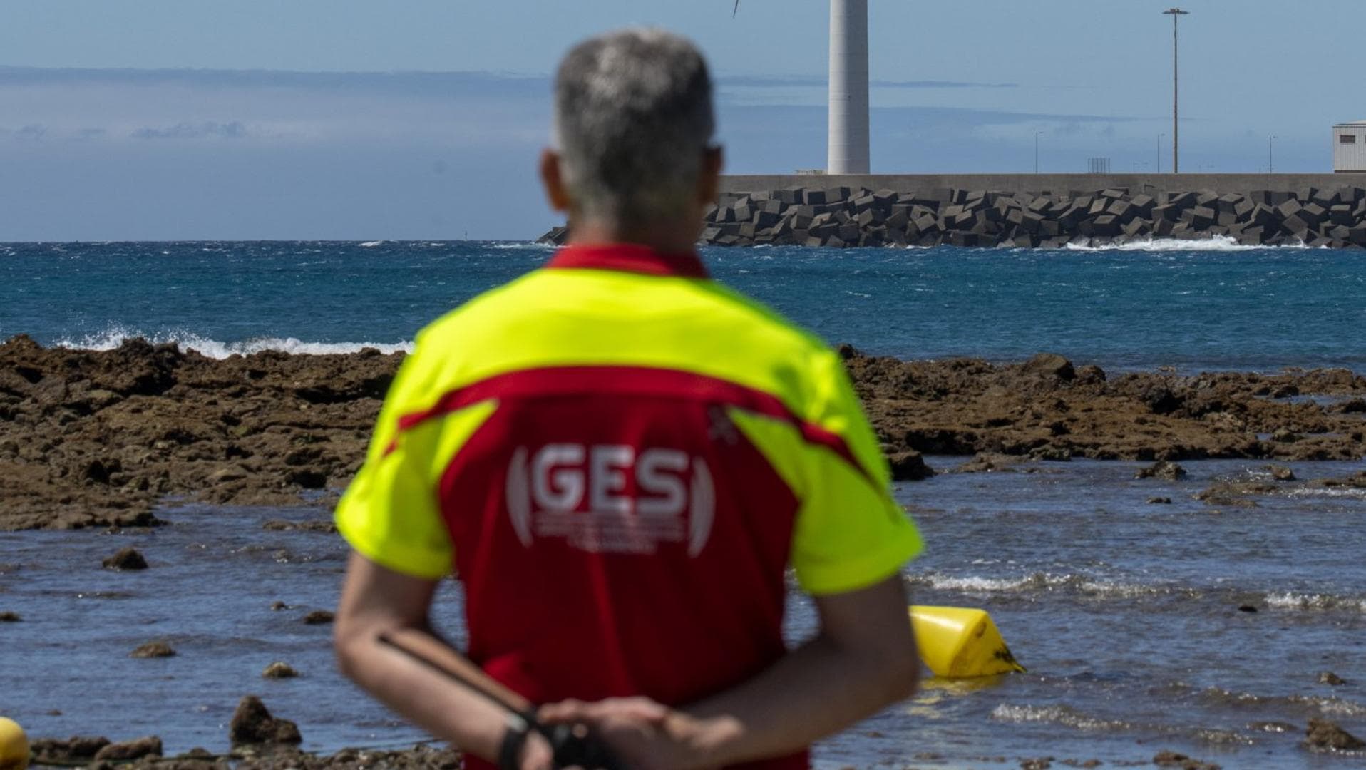 Desesperada búsqueda de Manuela Gil de León, desaparecida tras darse un baño en la playa de Arinaga en la noche de San Juan