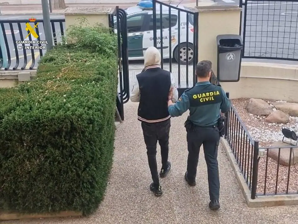 Desmantelan banda criminal dedicada a robos en Calp: jóvenes organizados y con antecedentes fueron detenidos