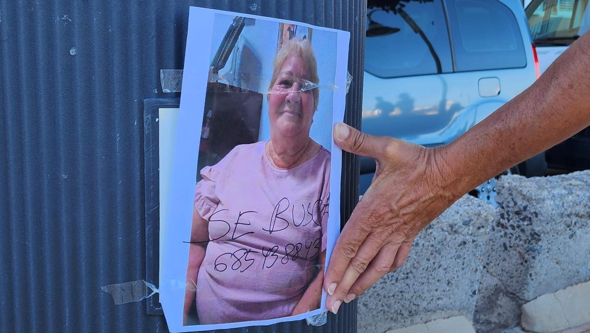 Arinaga se vuelca en la búsqueda de Manoli, la vecina desaparecida la noche de San Juan