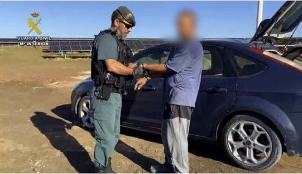 Dos detenidos por robar 186 placas fotovoltaicas en Aldeamayor