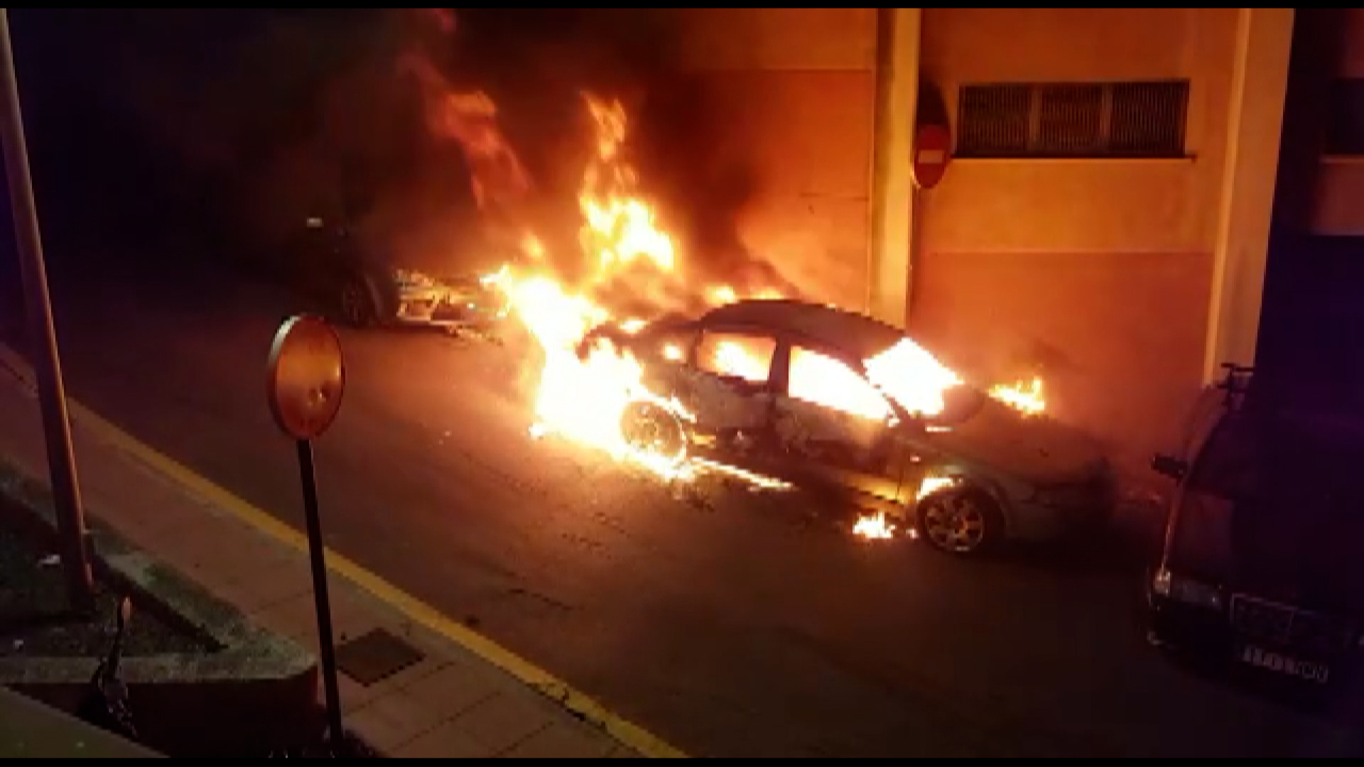 Detenido individuo por incendiar vehículo de alta gama en Ceuta