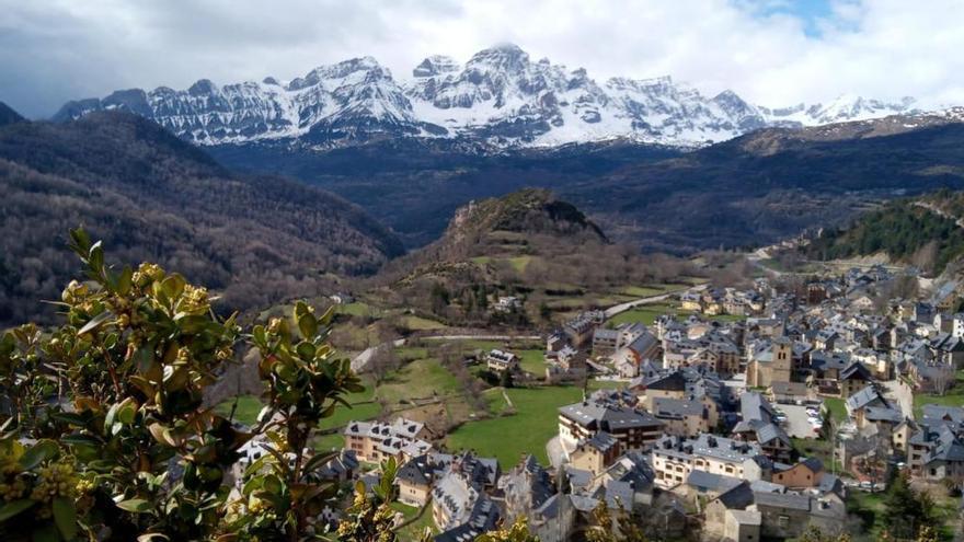Fallece un vecino de Bizkaia haciendo senderismo en Panticosa por parada cardiorrespiratoria