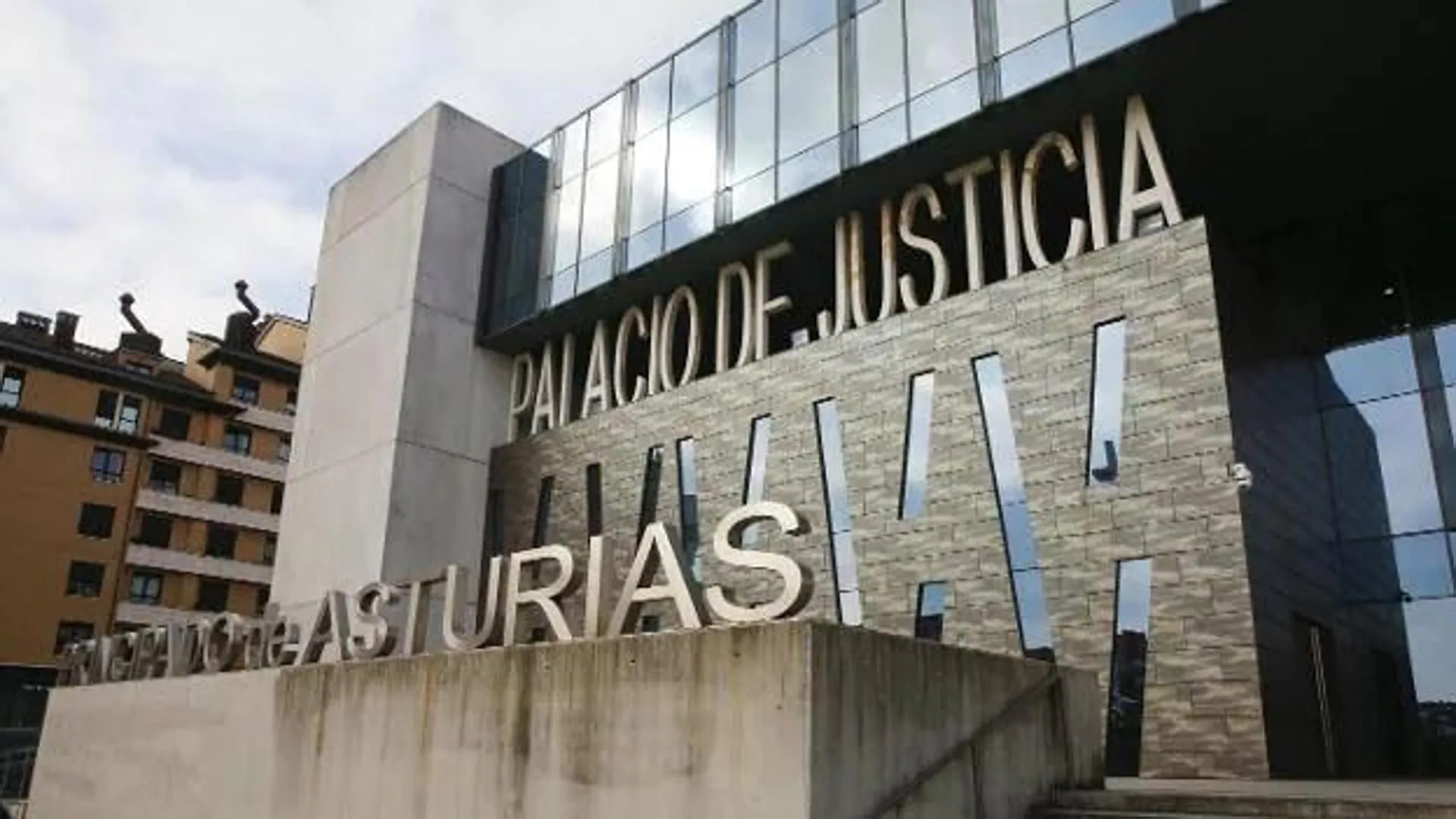 Prisión provisional para el jefe de una pizzería de Gijón que presuntamente violó a un empleado suyo