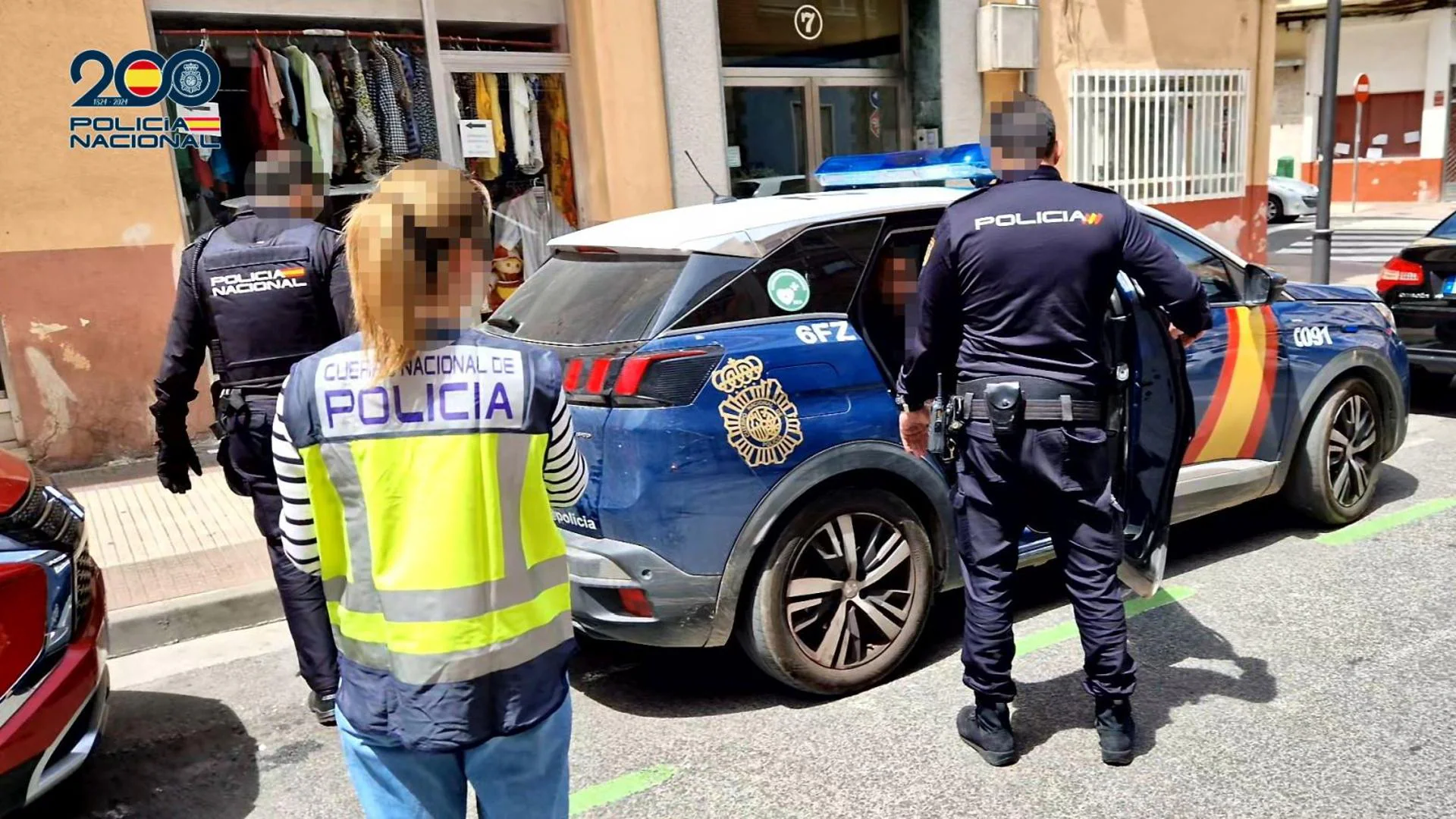Detenido un hombre por amenazar con una pistola a su vecina en Logroño