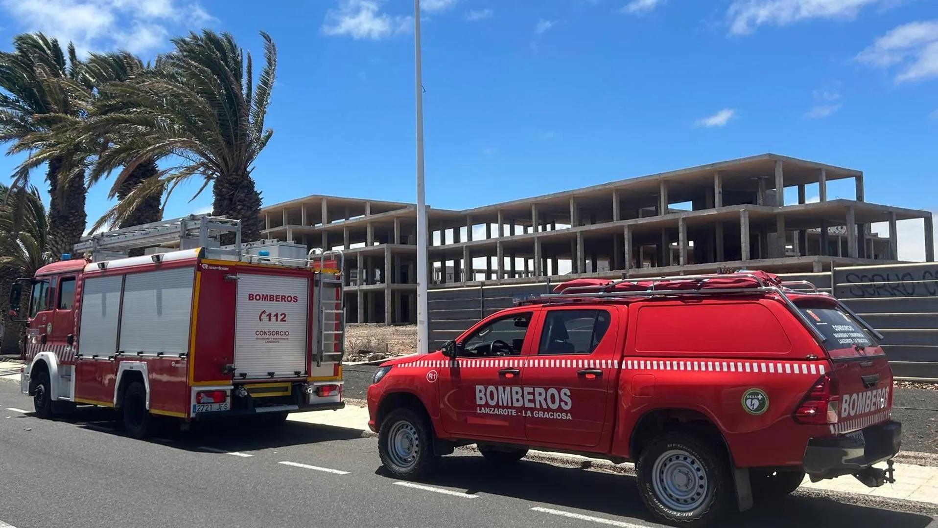 Un hombre, rescatado en estado crítico del interior de una obra abandonada en Costa Teguise