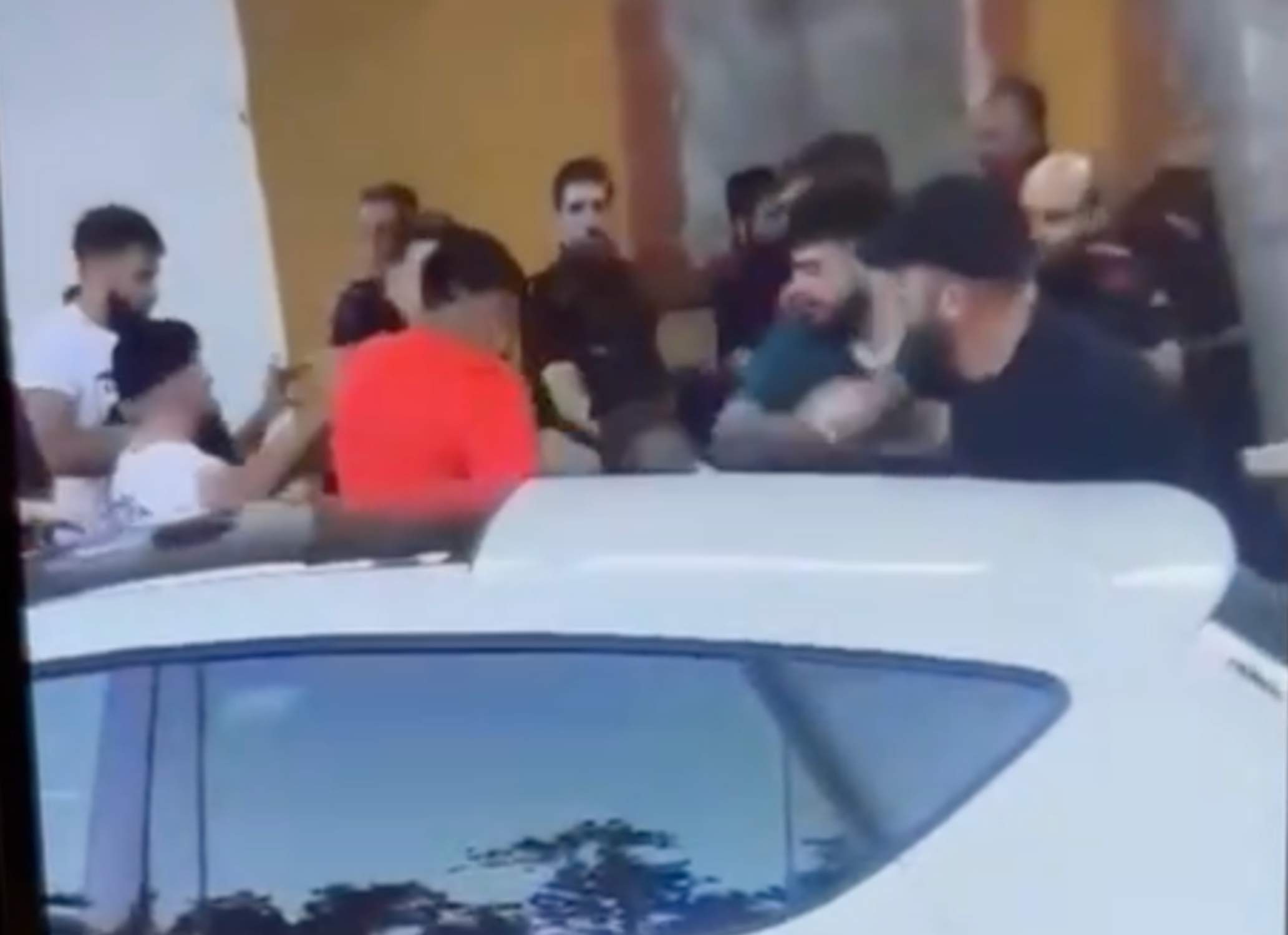 Intento de robo en Barcelona termina con ladrón atacado por multitud en el barrio de Bon Pastor
