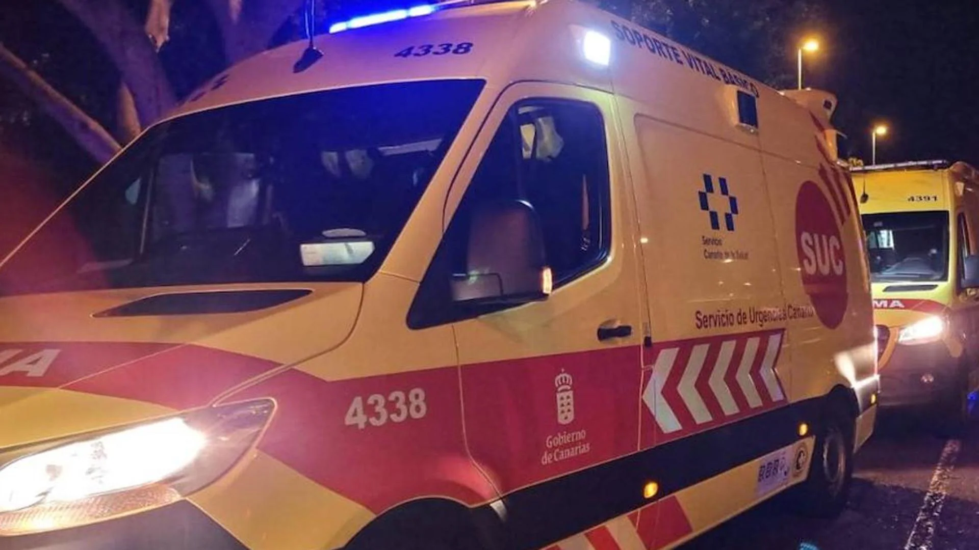 Una mujer grave al volcar su turismo cerca de Parque Holandés