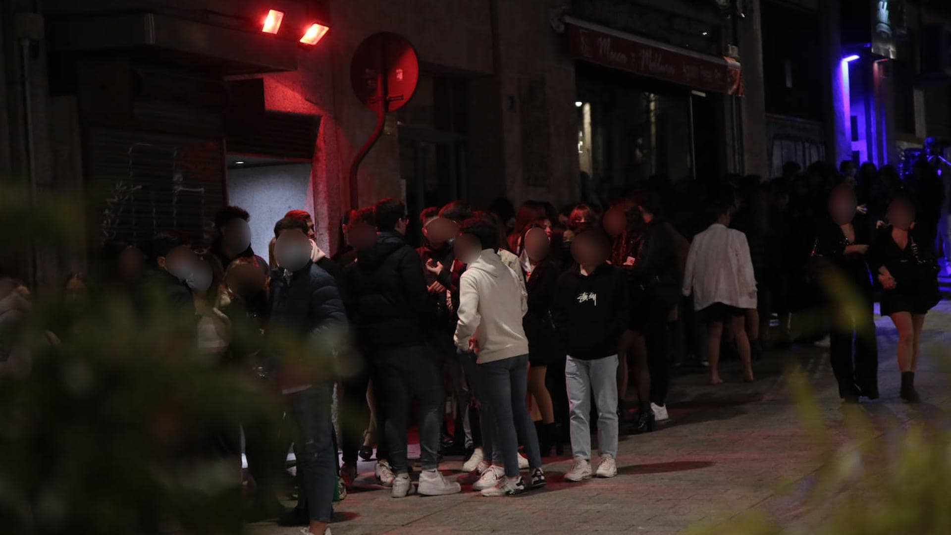 Noche agitada para la Policía Local: múltiples denuncias por incumplimiento de horarios y drogas