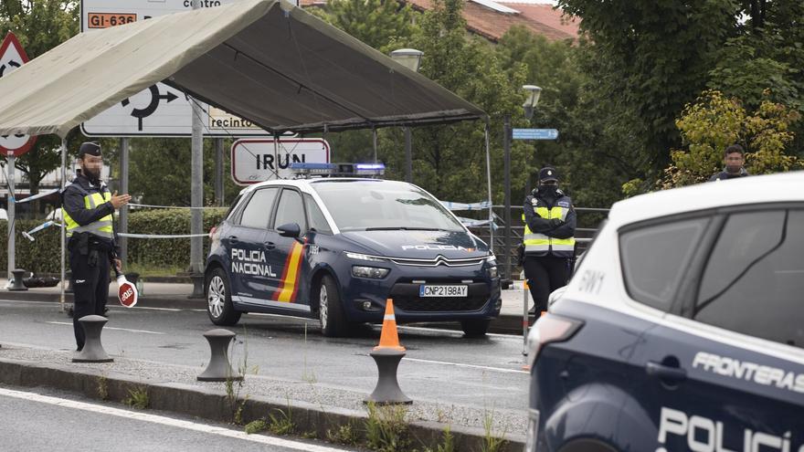 Detenidos padre e hijo por traficar con hachís y cocaína en un piso de Irun