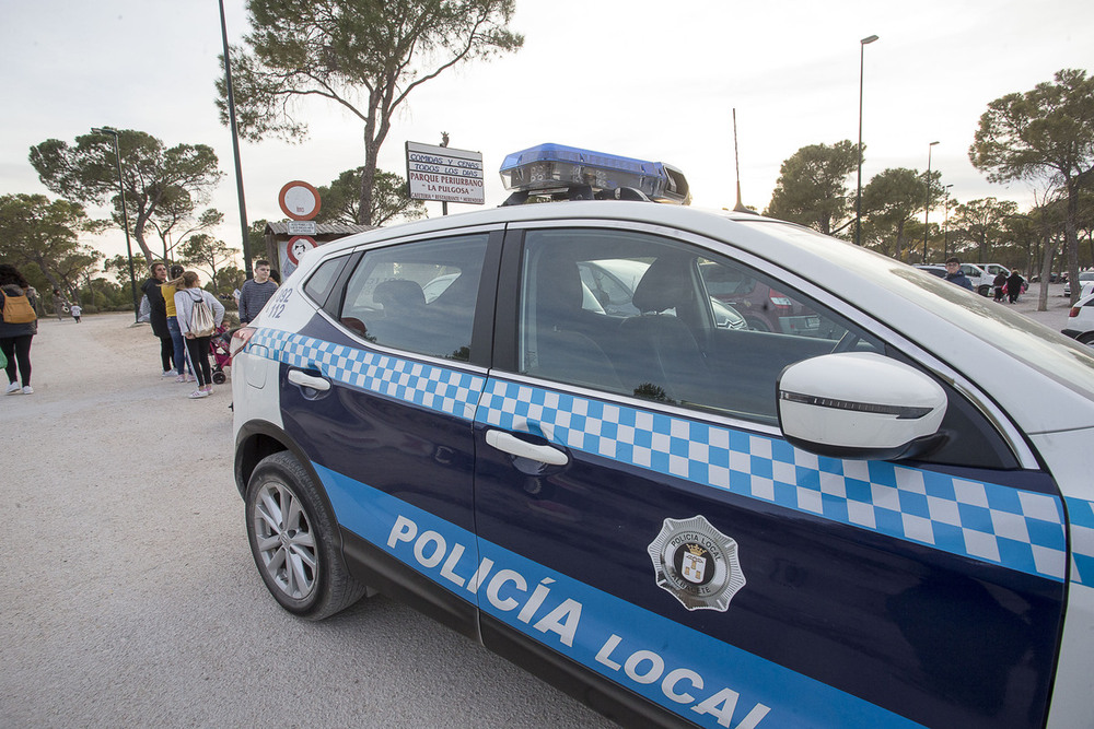Perro potencialmente peligroso muerde a hombre en Albacete y propietaria es denunciada por no cumplir normativa.