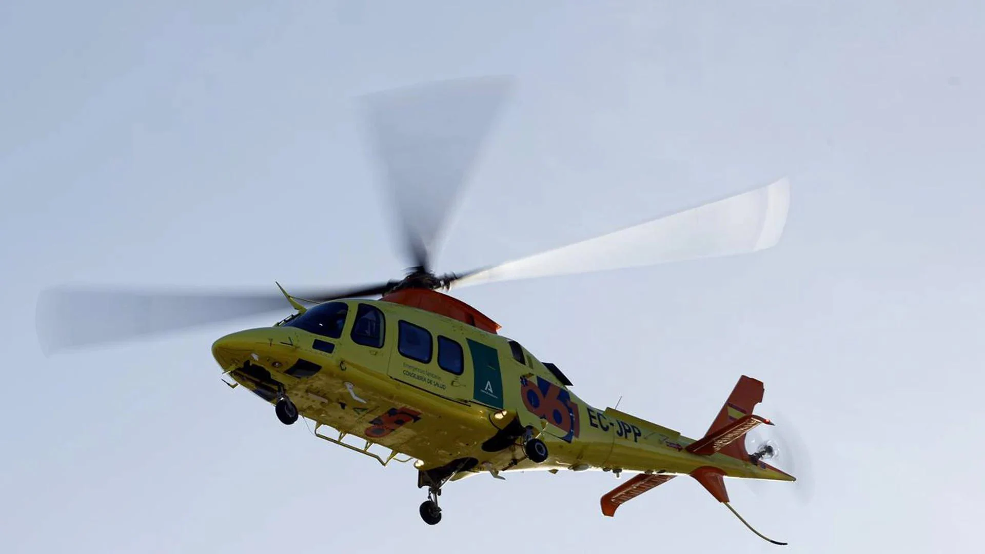 Rescatan a un niño de cuatro años en la piscina de Benahavís tras sufrir un incidente de ahogamiento