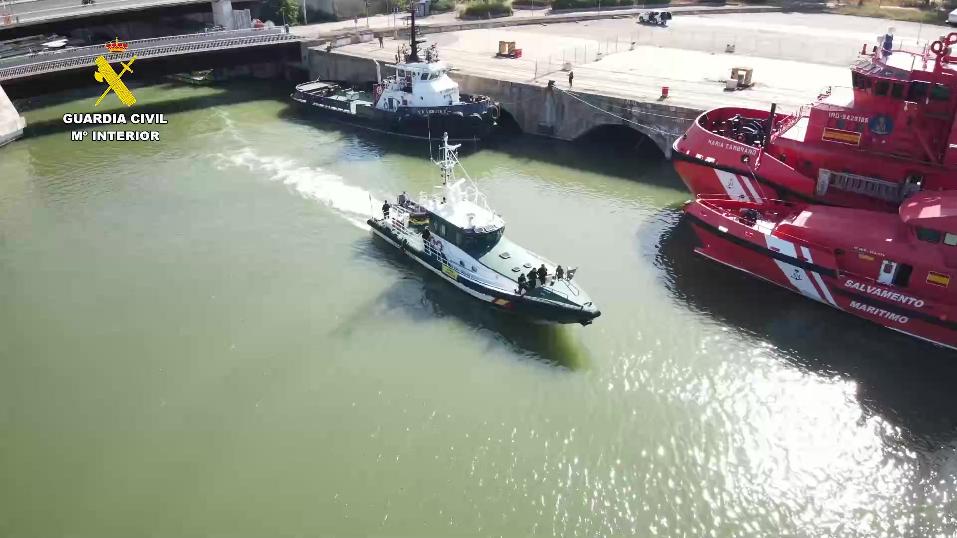 Retiradas 20 plataformas anguleras ilegales a lo largo del río Guadalquivir