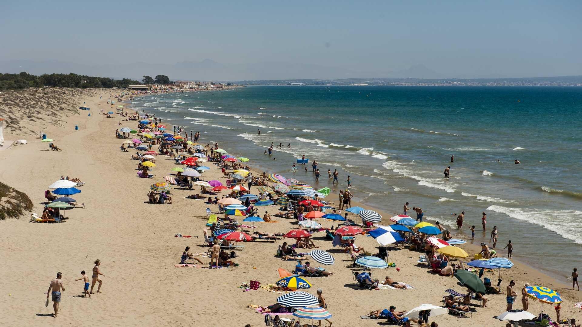 Trágico fallecimiento de un hombre en la playa de La Marina en Elche