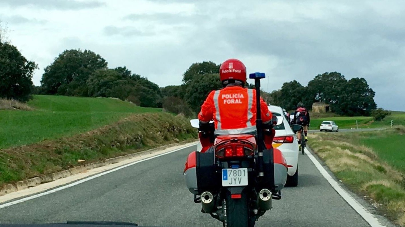 Dos sucesos en Navarra: un ciclista y un motorista, trasladados hasta hospitales por sus heridas