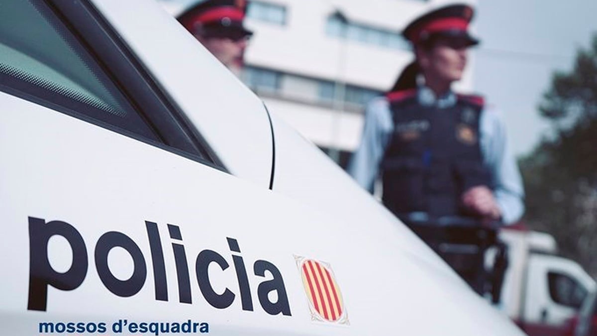 Investigan la muerte de una mujer tras caer de la ventana de un quinto piso