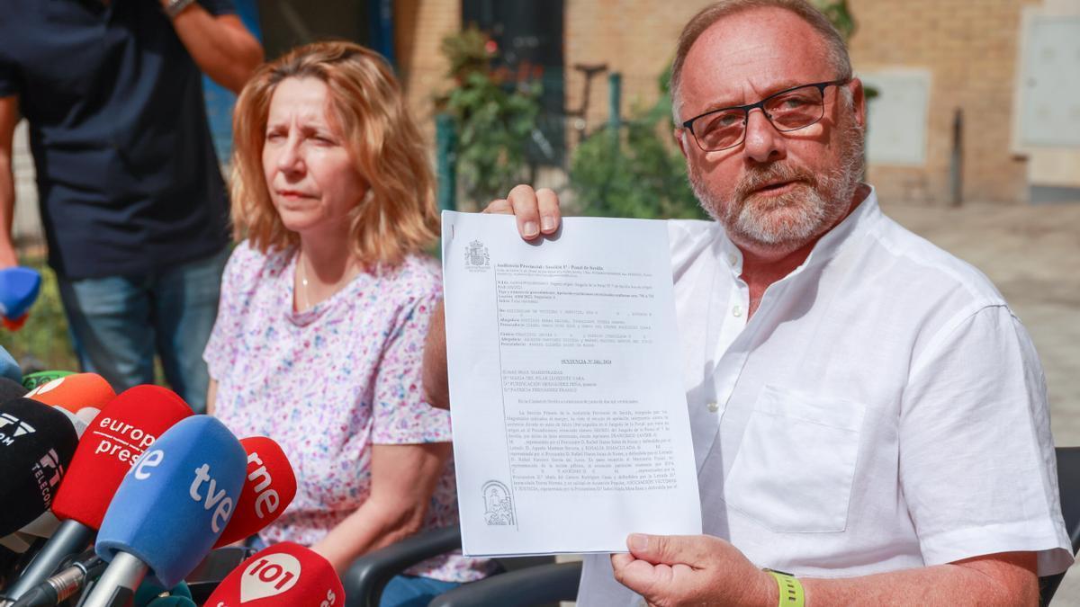 Vídeo: Padres de Marta lamentan absolución del Cuco: Sentencia llena de mentiras y falacias defiende al criminal, no a la víctima