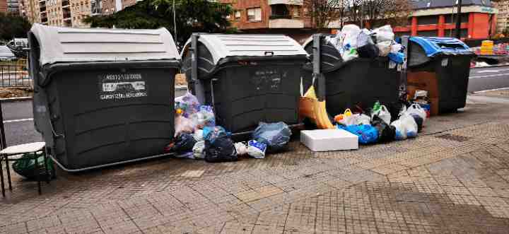 Nos come la basura en Vitoria durante el puente