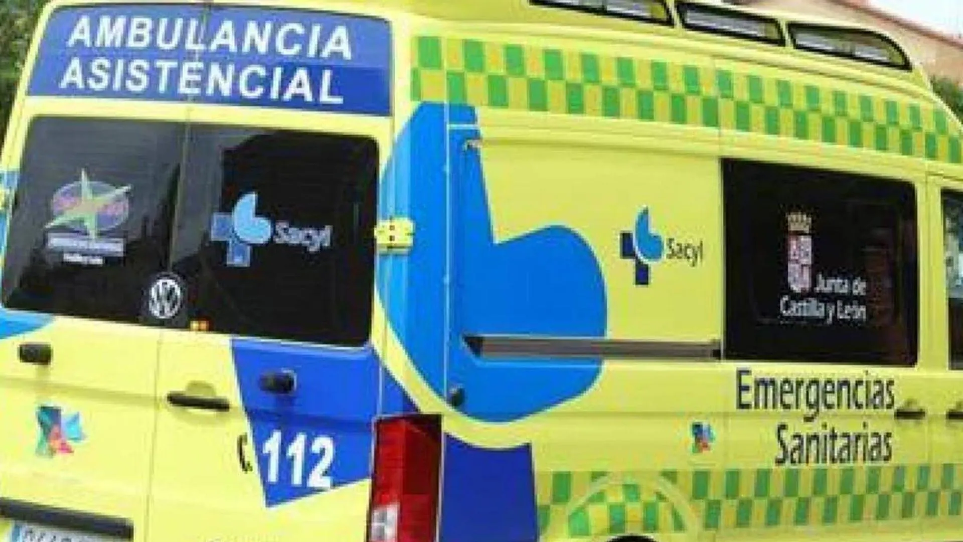 Aparatoso accidente en Burgos deja tres heridos tras colisión entre turismo y camión