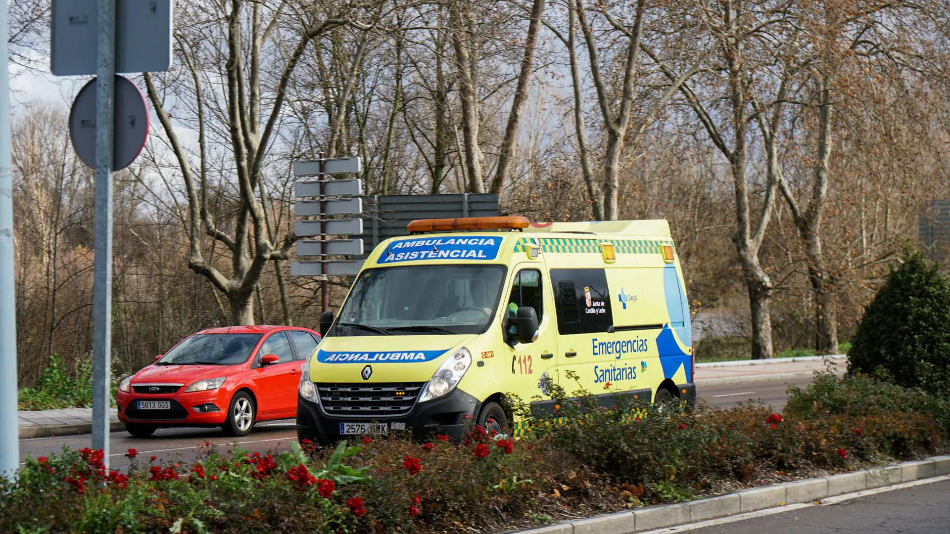 Choque entre un turismo y un camión en la A-62 deja a una mujer herida en Canillas de Abajo