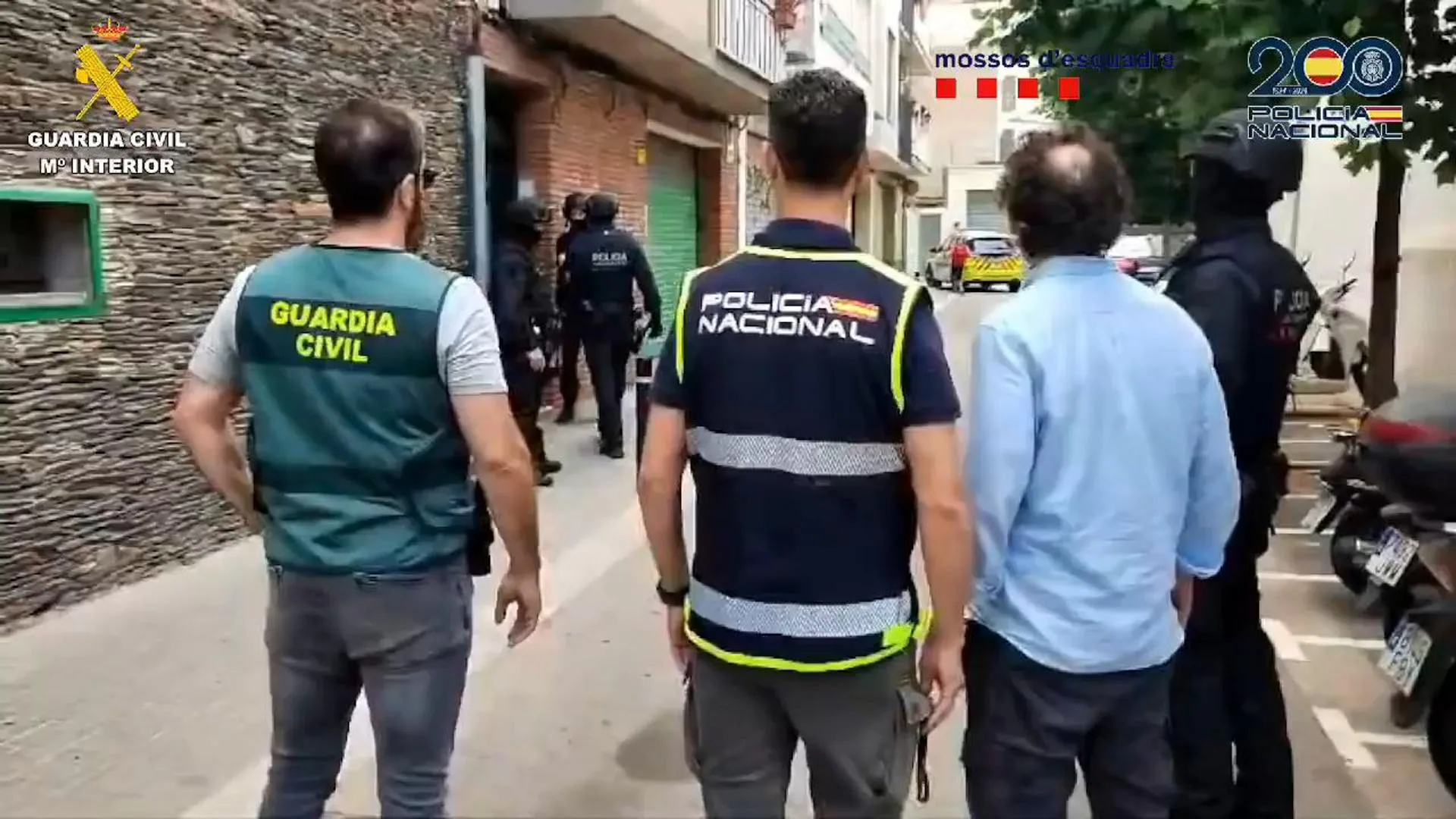 Cae una violenta banda de atracadores que actuaba por la costa levantina disfrazados de policías, enfermeros o repartidores | Robos con pistola | Robos en chalets