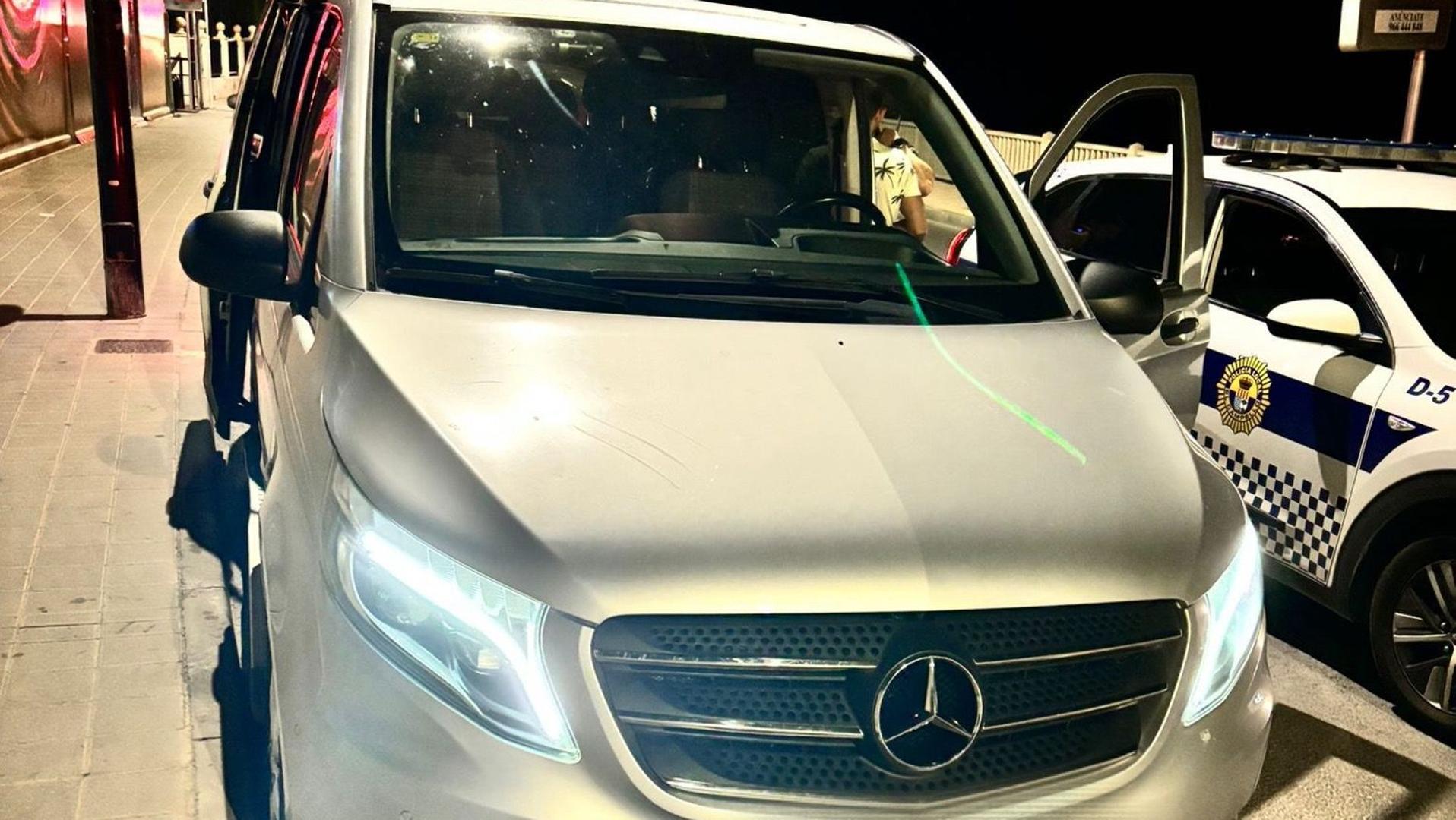 Pillan 'in fraganti' seis taxis ilegales en El Campello
