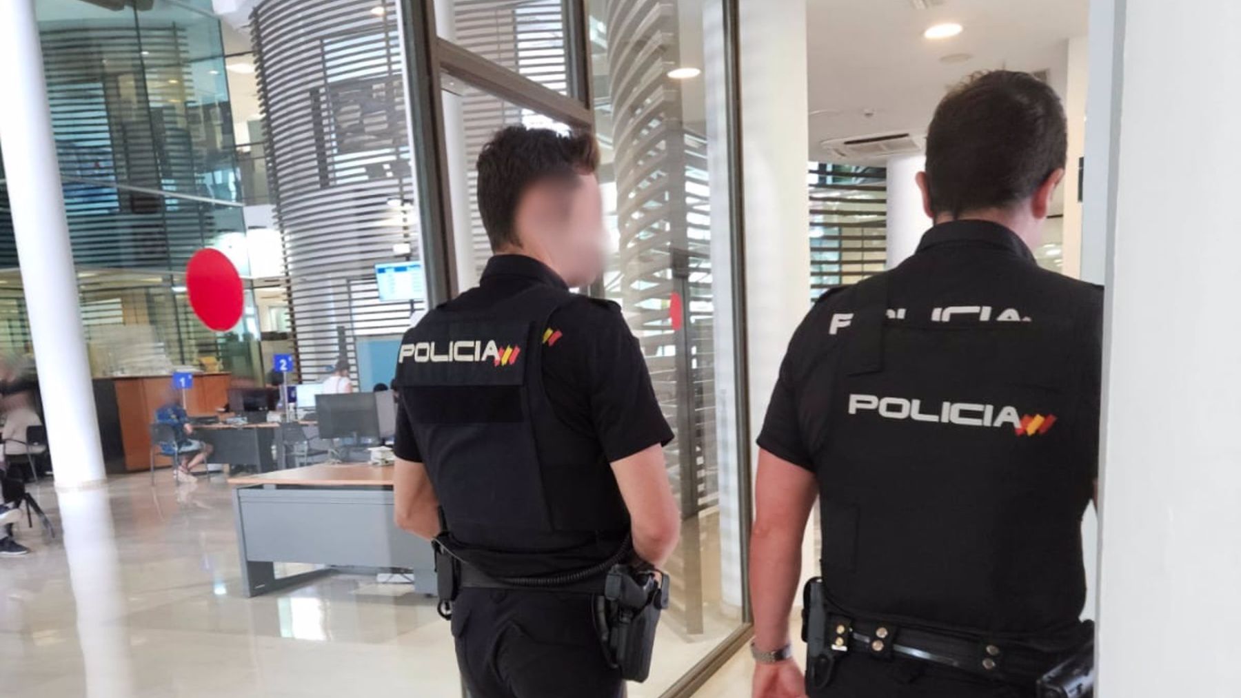 Una mujer fuera de sí agrede a una sanitaria en Palma al no darle la medicación que solicitaba