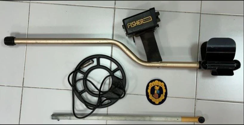 Detenida una pareja por expoliar con un detector de metales el acueducto Los Arcos de Alpuente