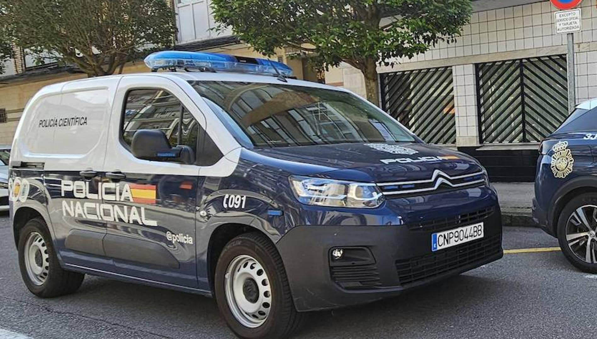 Detenido por robar en varios locales de Gijón un hombre que contaba con 40 antecedentes policiales