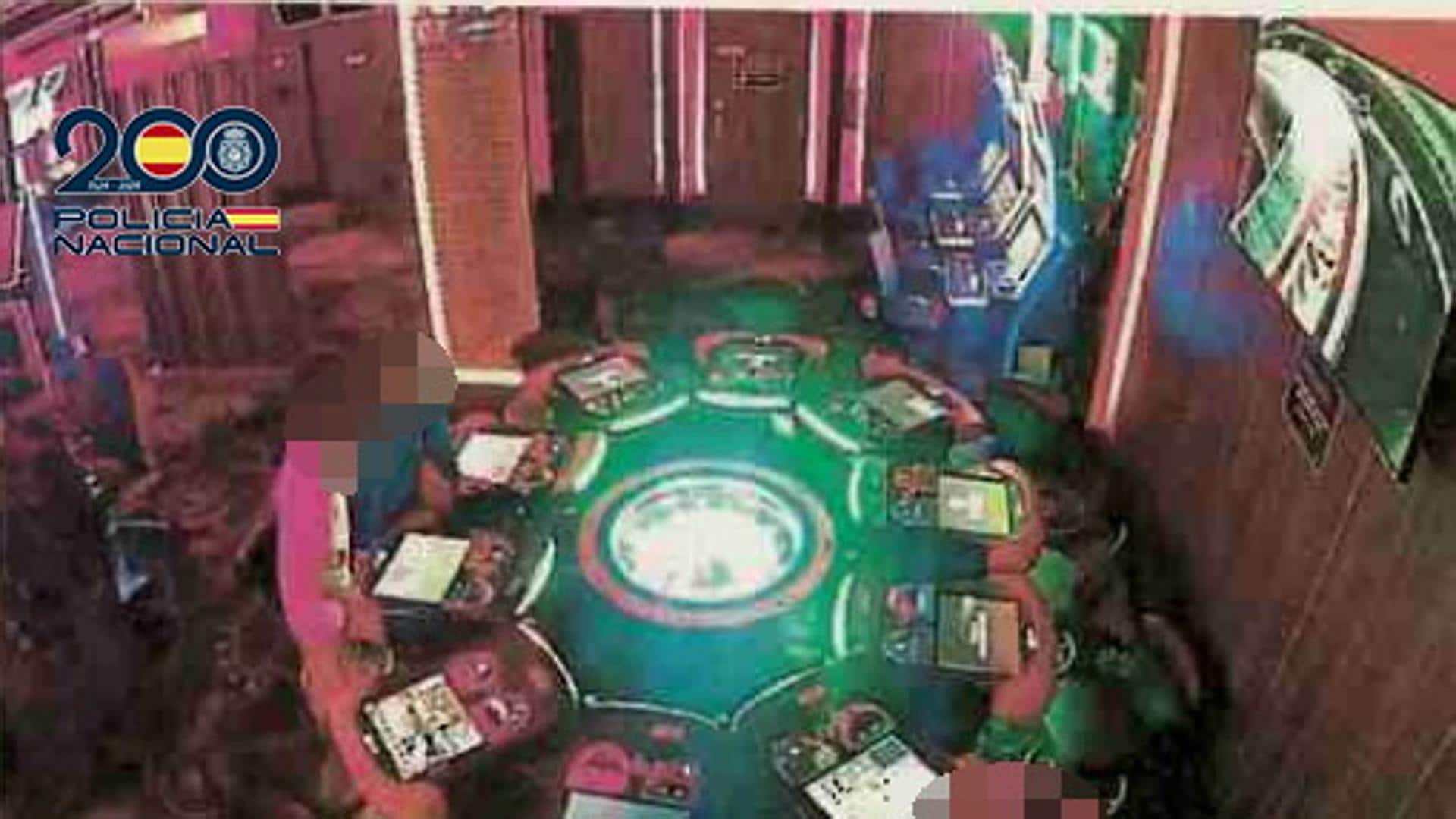 Detienen a cuatro menores en operación contra estafa en salones de juego en La Rioja