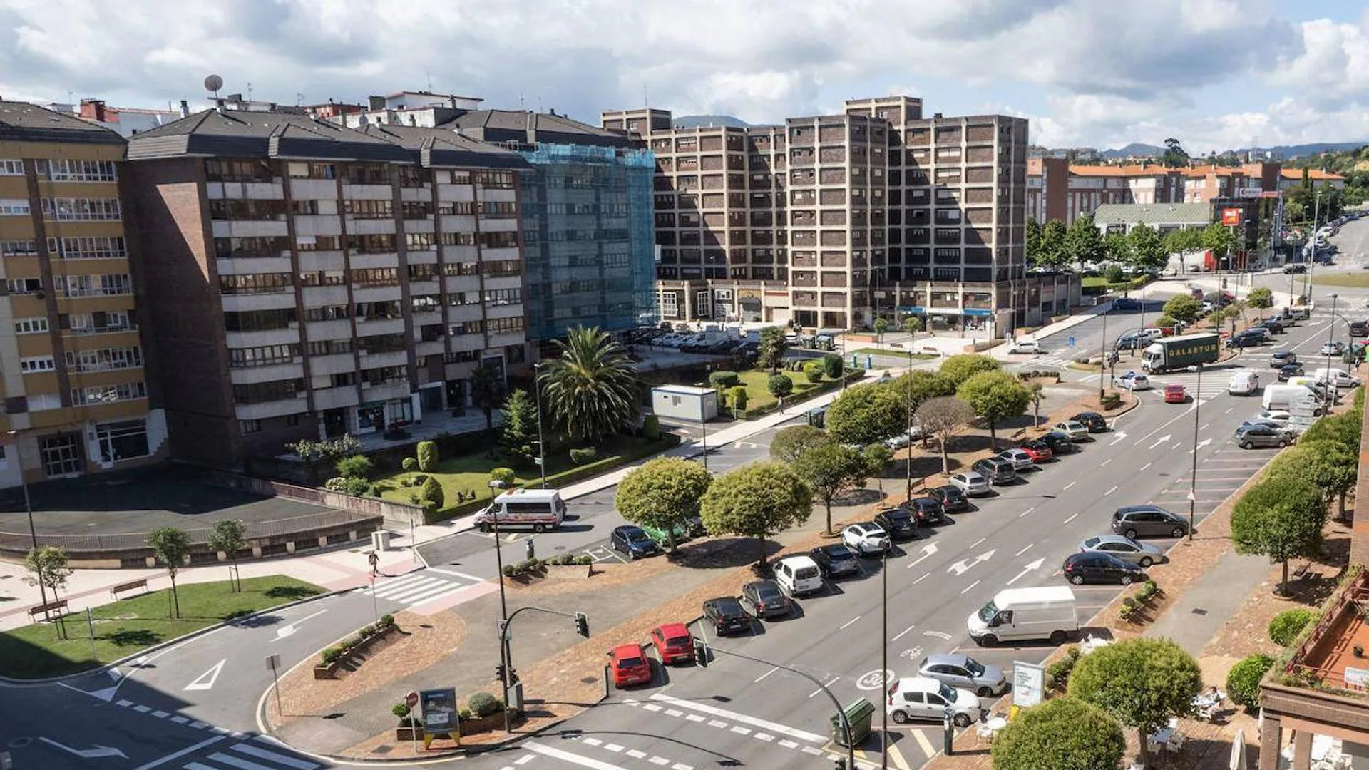 Detenidos dos jóvenes en la avenida de San Agustín en Avilés por intento de homicidio