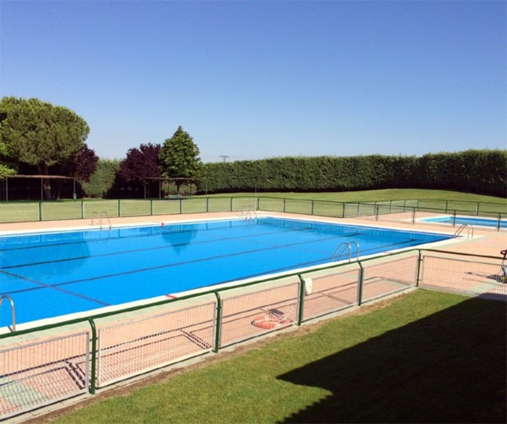 Dos fallecidos en las piscinas de Navas de Oro y Bernardos