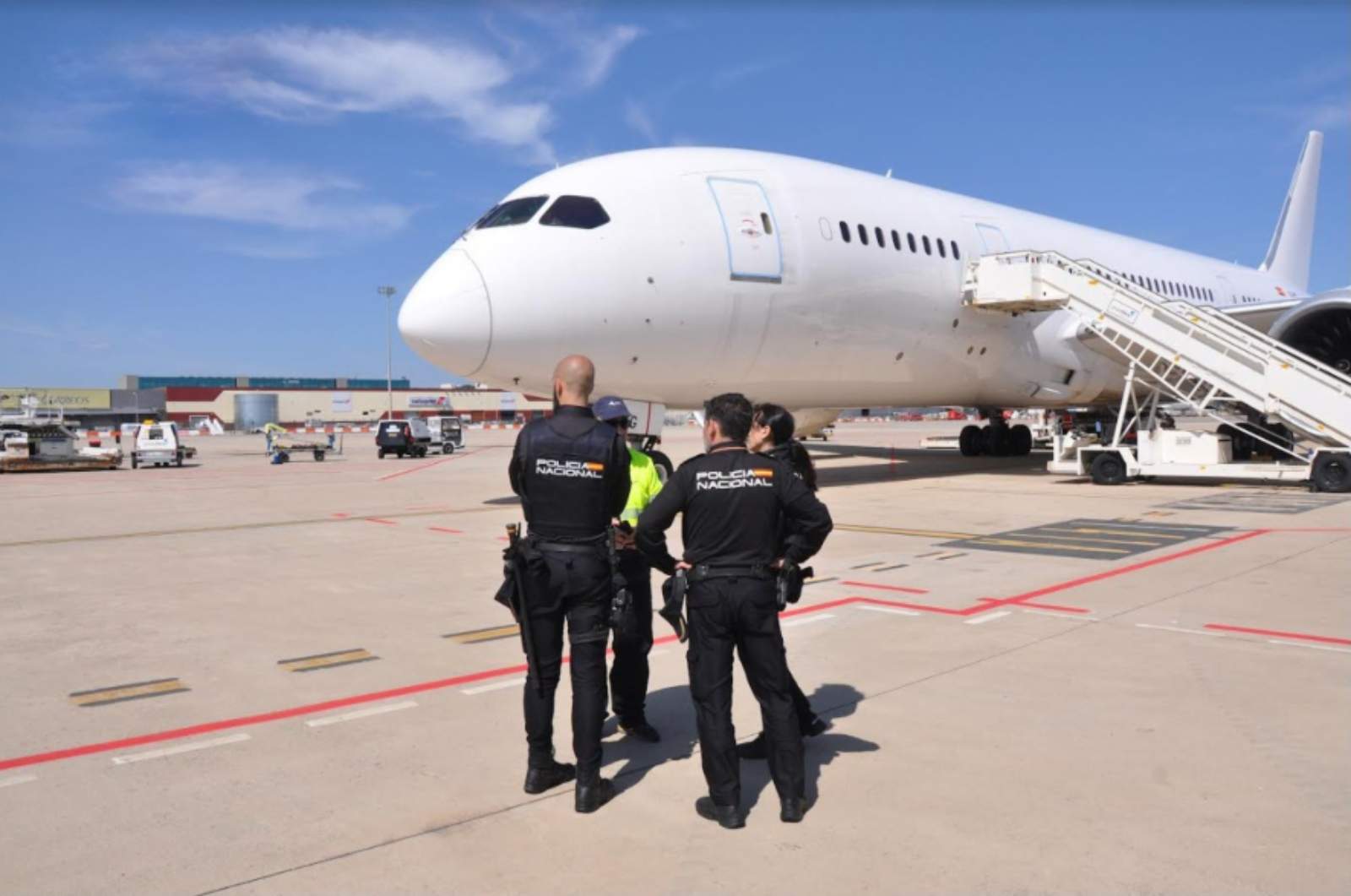 Expulsados 22 delincuentes multirreincidentes por la Policía Nacional: Una gran coordinación policial para garantizar la seguridad y repatriación de los criminales