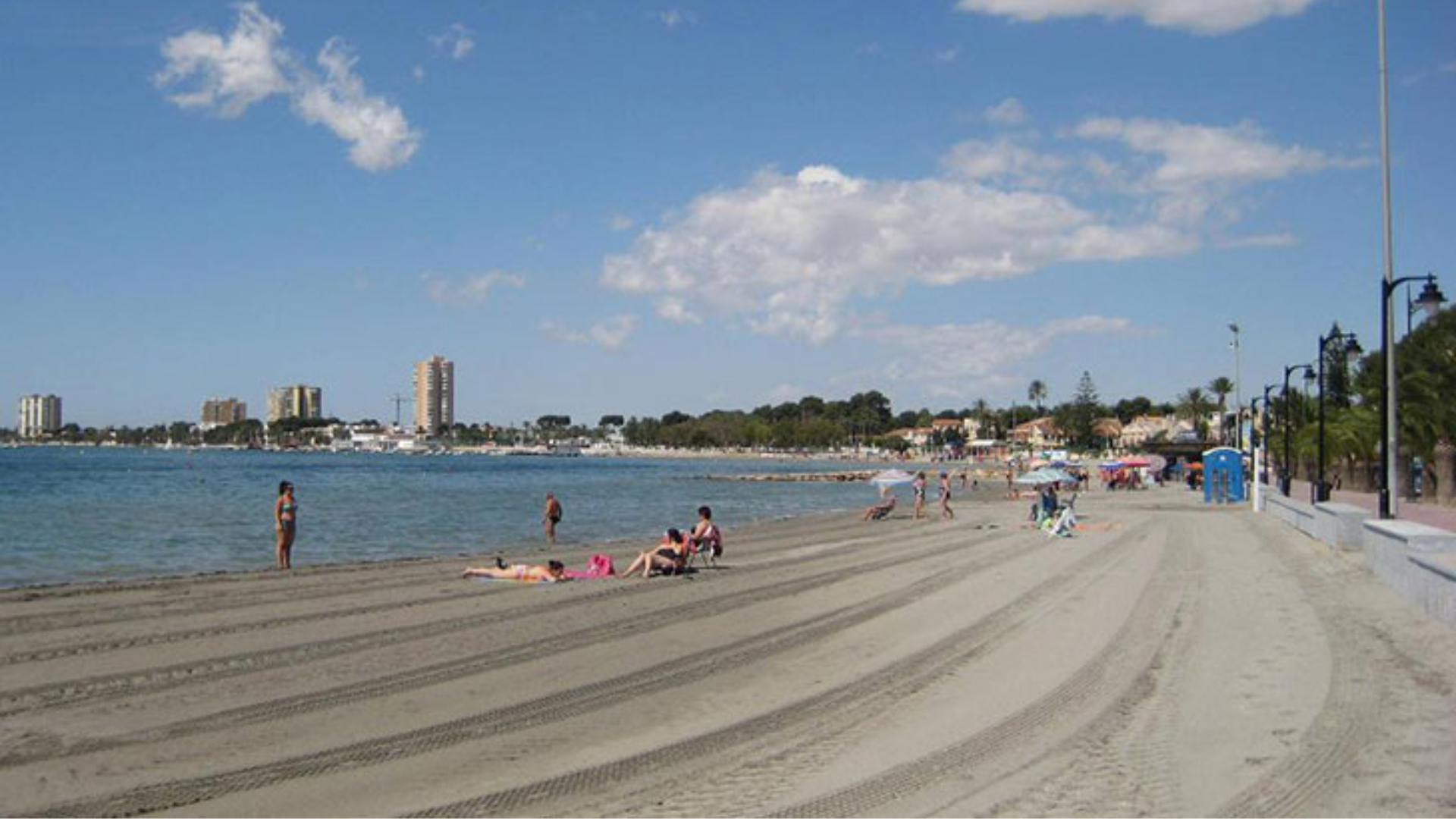 Muere un hombre en la playa de La Puntica, en Lo Pagán