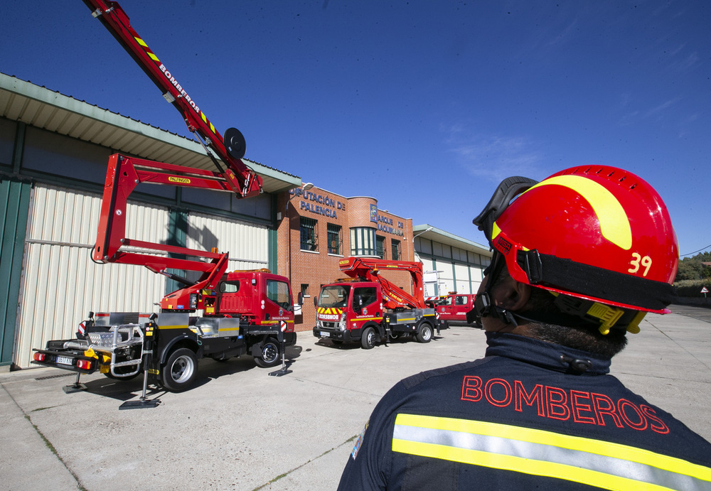 Activo un incendio en unas tierras de cultivo en Palencia