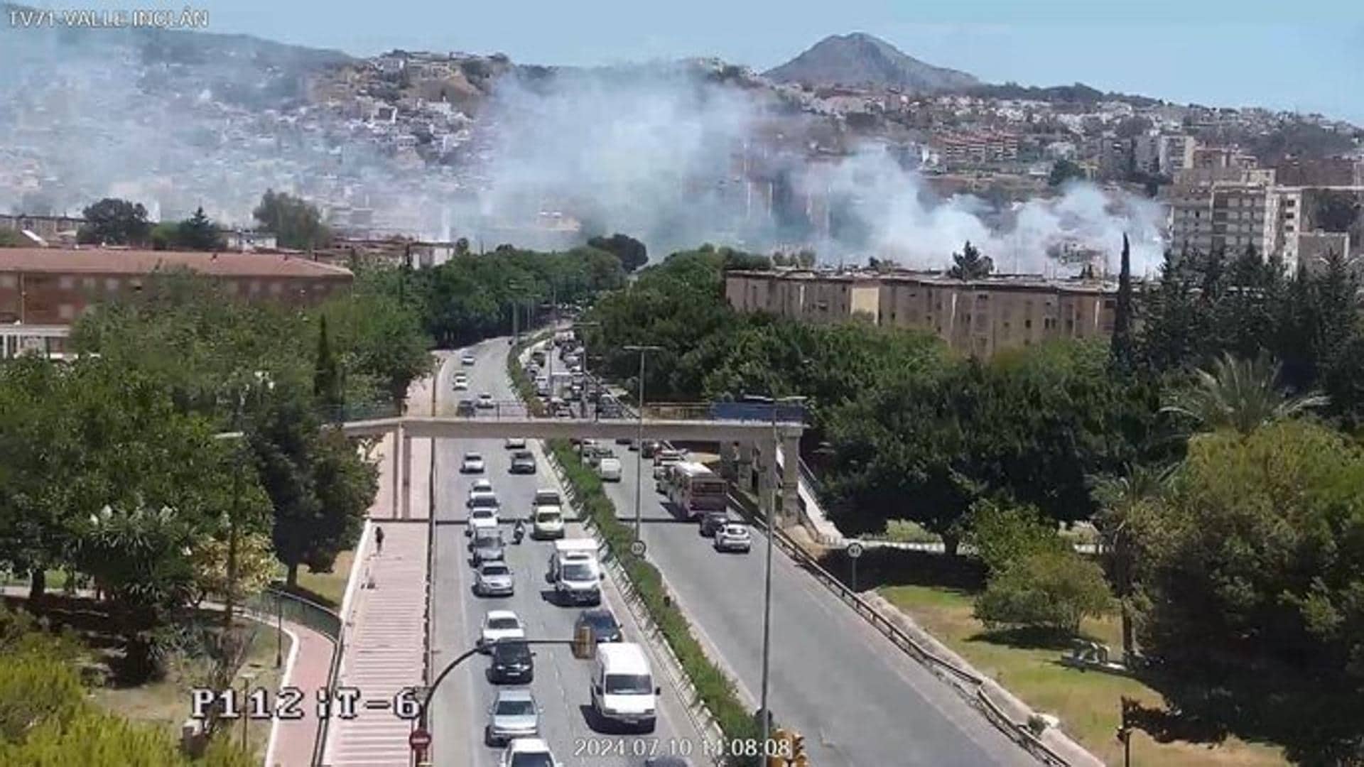 Incendio en el entorno de La Rosaleda provoca problemas de tráfico en Málaga capital