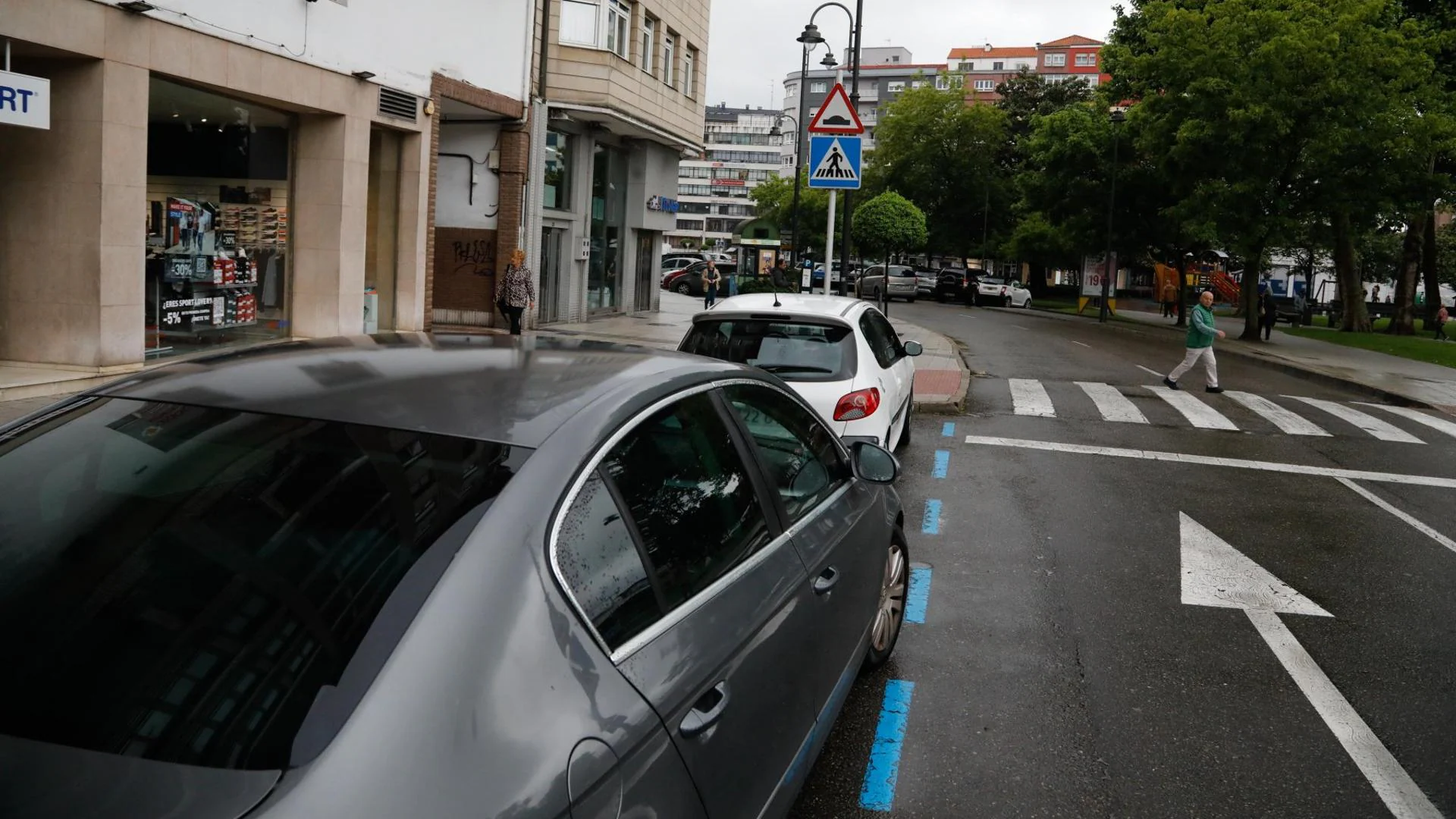 Acepta 9 meses de cárcel tras reconocer que dejó a sus hijas en el coche para irse de copas en Avilés
